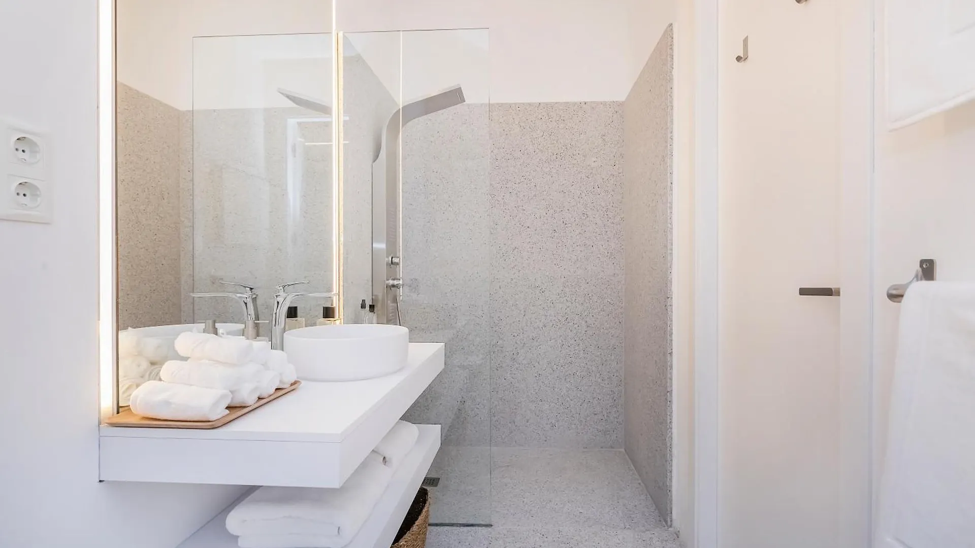 Bhost - Lumiere Suites Cordoba 0*,  Spain